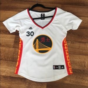 Warriors Chinese New Years Jersey Women’s Small